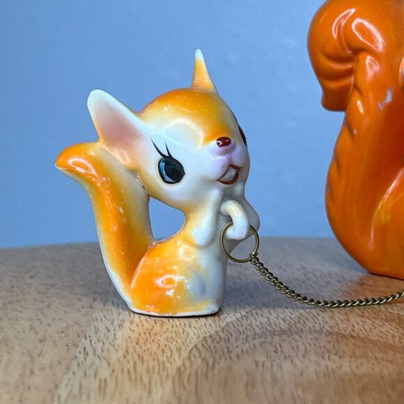 Vintage Mid Century 50 60s Chain Squirrels Arnant Orange Japan Kitchy - Picture 4 of 12